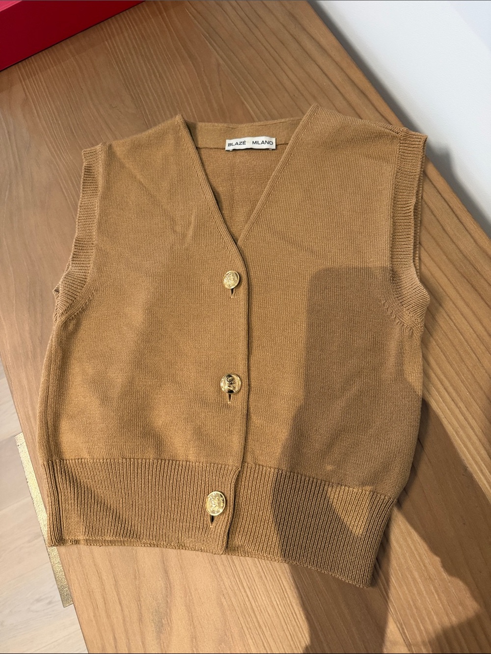$800 Blaze Milano Sebright Sleeveless Knit Vest - Camel